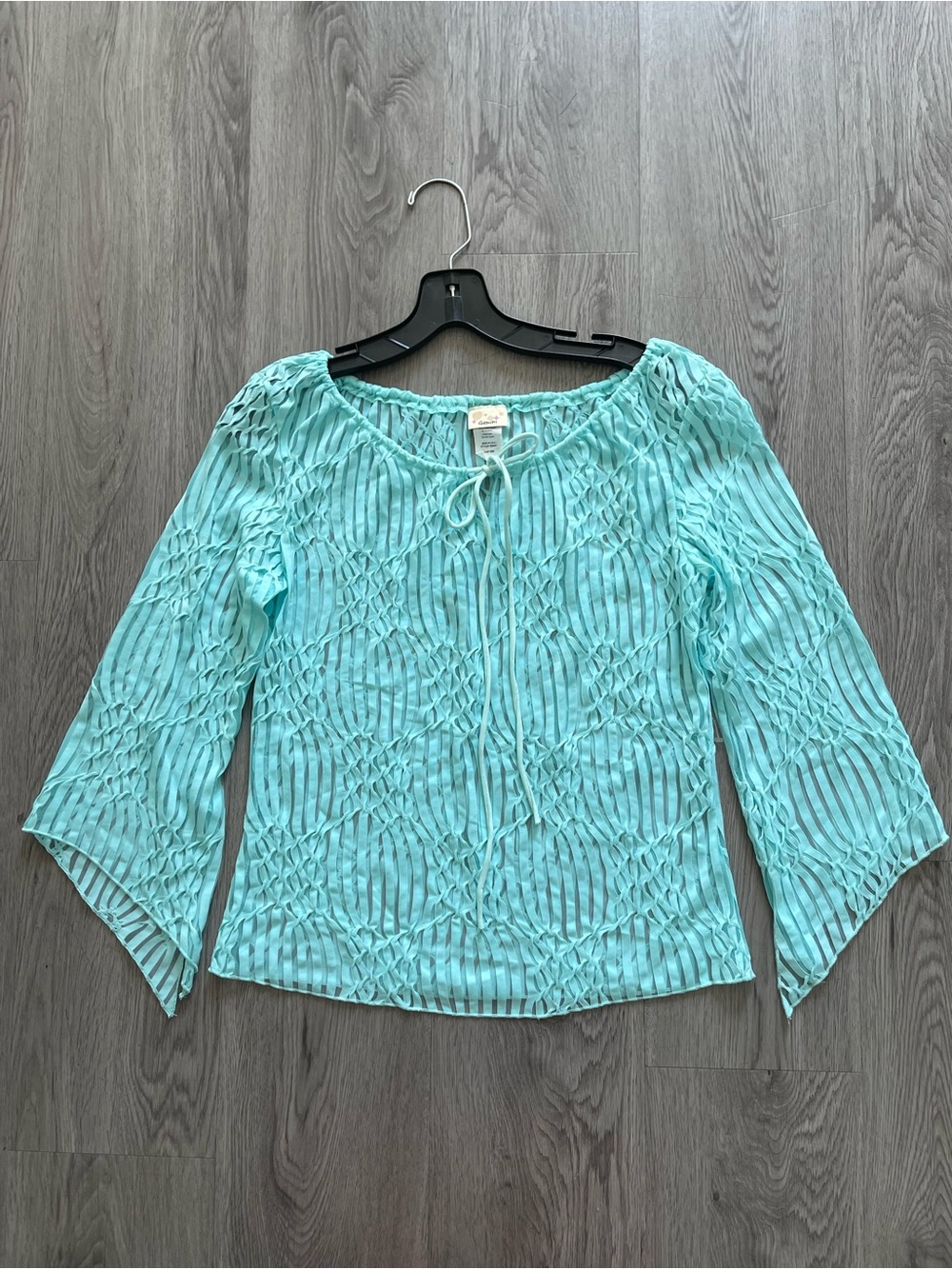 Vtg Y2K deadstock gemini Fairycore bell sleeve top
Size XL